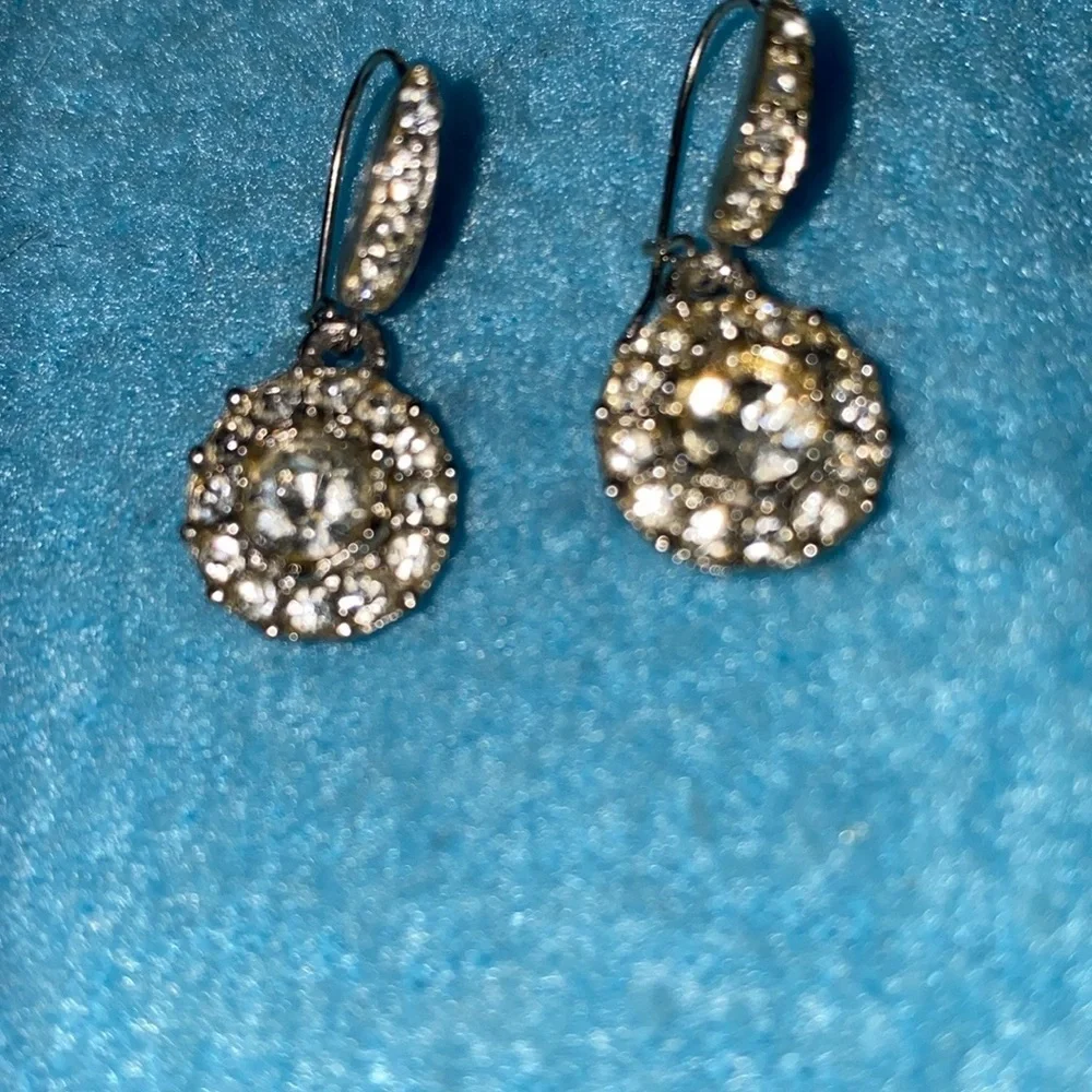 VINTAGE RHINESTONES silver tone flower cluster drop style wire pierced earrings